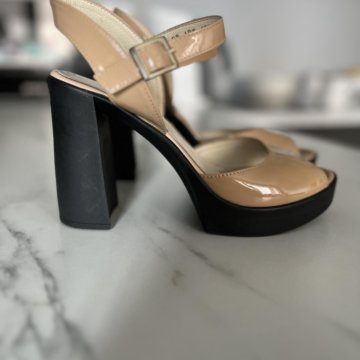 Босоножки женские