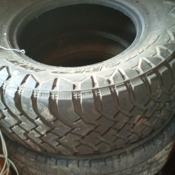 Продам грязевую покрышку дунапро радиус16.275/70