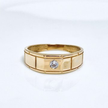 Золотое кольцо с фианитом