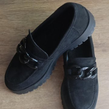 Лоферы замшевые 39р-р.