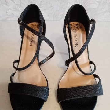 Босоножки женские 38 размер новые