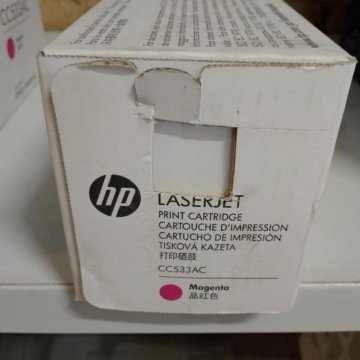 HP CC533AC тонер-картридж пурпурный (дефект коробки)