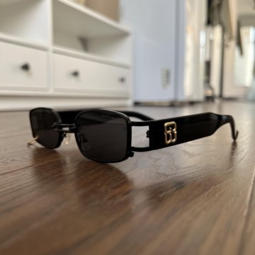 Солнечные очки с кольцом