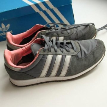 Кроссовки Адидас женские