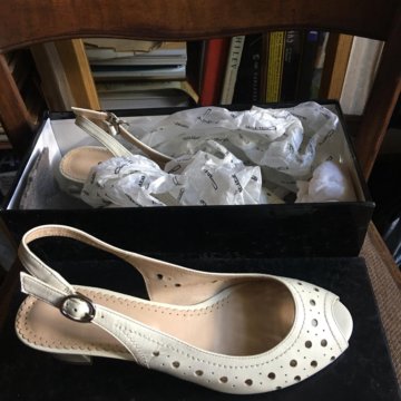 Босоножки женские