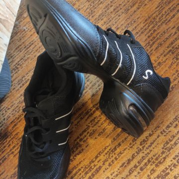 Кроссовки для танцев новые