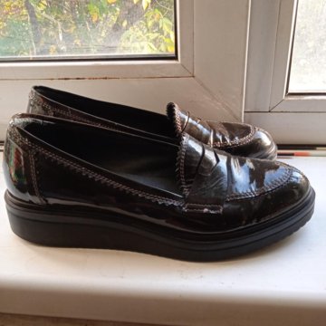 Лоферы ,р. 37-37,5.