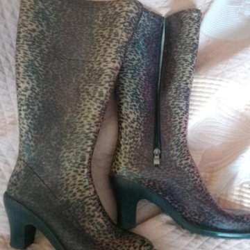 Новые резиновые сапоги на молнии 39 р