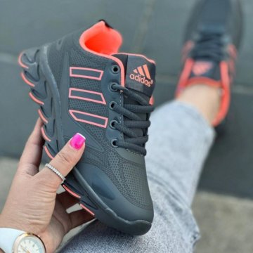 Новые кроссовки Adidas