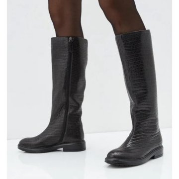 Сапоги кожа новые Vitacci Италия