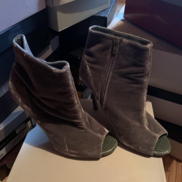 Ботильоны бархатные серые с зелёным