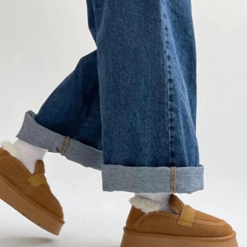 Зимняя обувь женская (угги)