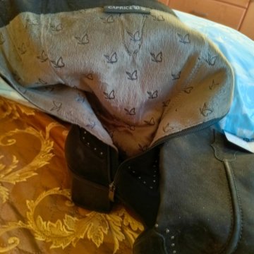 Демисезонные женские новые полусапожки.