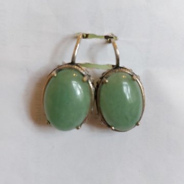 Серьги серебряные с зелеными камнями