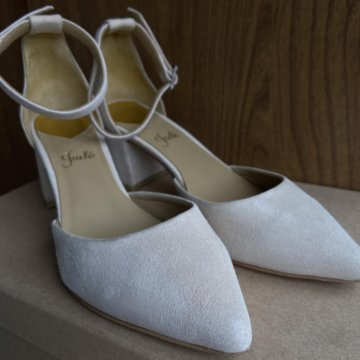 Босоножки женские 37 размер