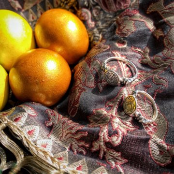 Кольцо с надписью 