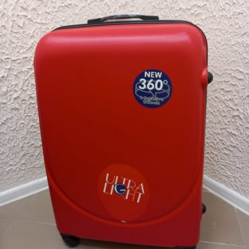 Чемодан большой новый