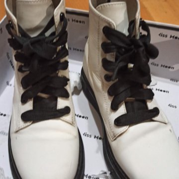 Ботинки белые женские KissMoon