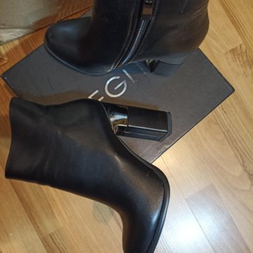 Полусапожки женские 33 размера