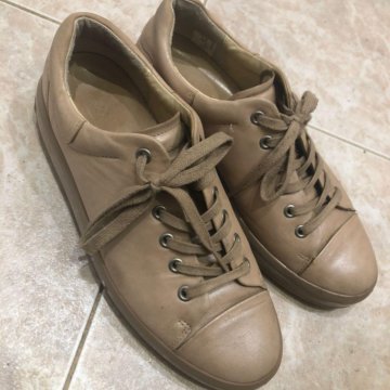 Бежевые кеды кожаные Ecco 39 размер