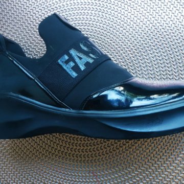 Ботинки/Turkey/р.39/слипоны/неопрен/лак/черные