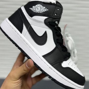 Кроссовки Зимние Nike Air Jordan 1 Black (37-41)