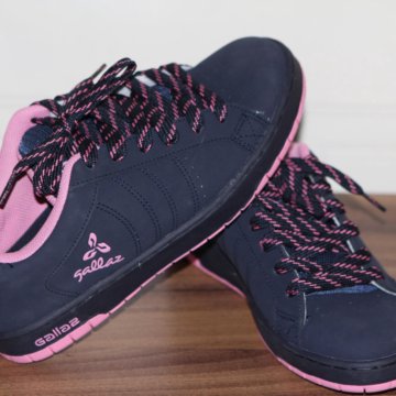 Кроссовки женские Gallaz USA размер 37,5