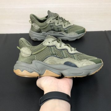 Кроссовки Adidas Ozweego зеленые женские