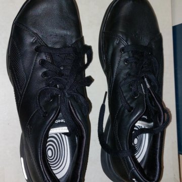 Кожаные кроссовки Reebok Easytone размер 37-38