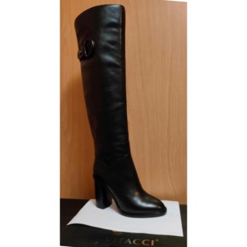 Ботфорты зимние кожа новые Vitacci Италия