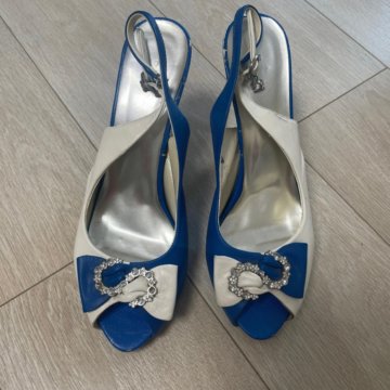 Босоножки летние