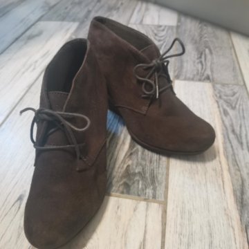 Полуботинки женские замшевые Clarks
