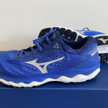 Кроссовки Mizuno Wave SKY 2