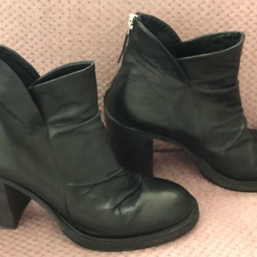 Ботильоны Ernesto Dolani