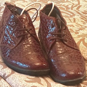 Полуботинки жен. Salamander, 39 р.,натур. кож. лак