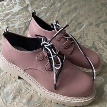 Туфли полуботинки новые женские 40 размер