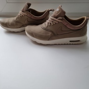 Кроссовки женские Nike р.40.