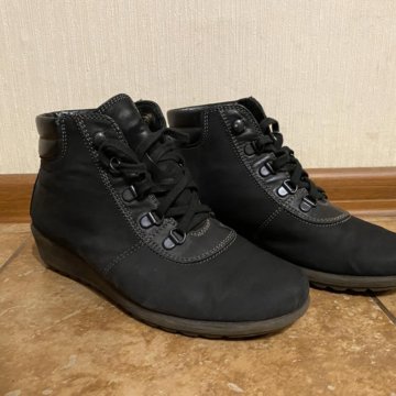 Ботинки осенние 