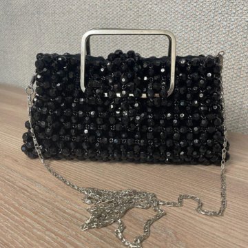 Клатч из бусин на подкладке ручная работа
