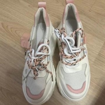 кроссовки женские