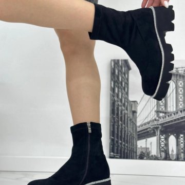 Зимние ботинки Челси