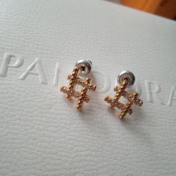 Серьги пусеты бижутерия