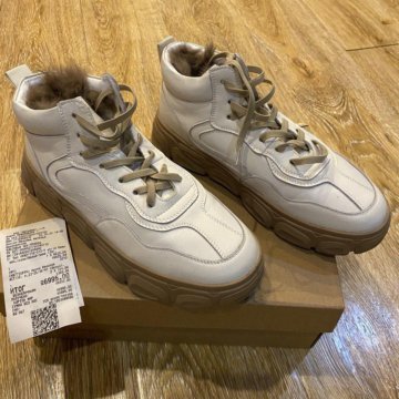 Кроссовки женские зимние 38-39