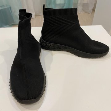 Женские спортивные полусапожки, размер 35