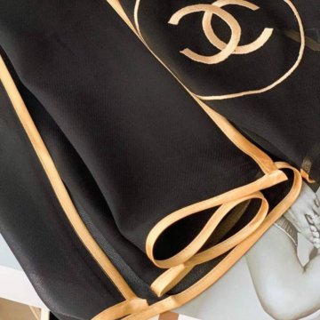 Палантины Chanel