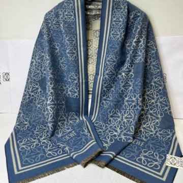 Двухсторонние палантины Loewe