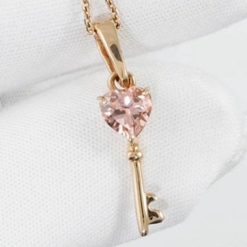 Золотая подвеска с морганитом 585