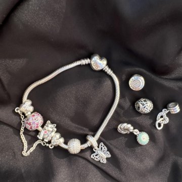 Браслет Pandora и 5 шармов