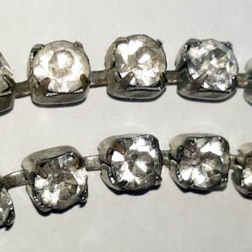 Винтажный браслет с кристаллами.