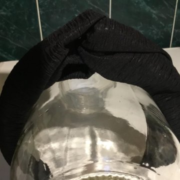 Ободок для волос на голову.